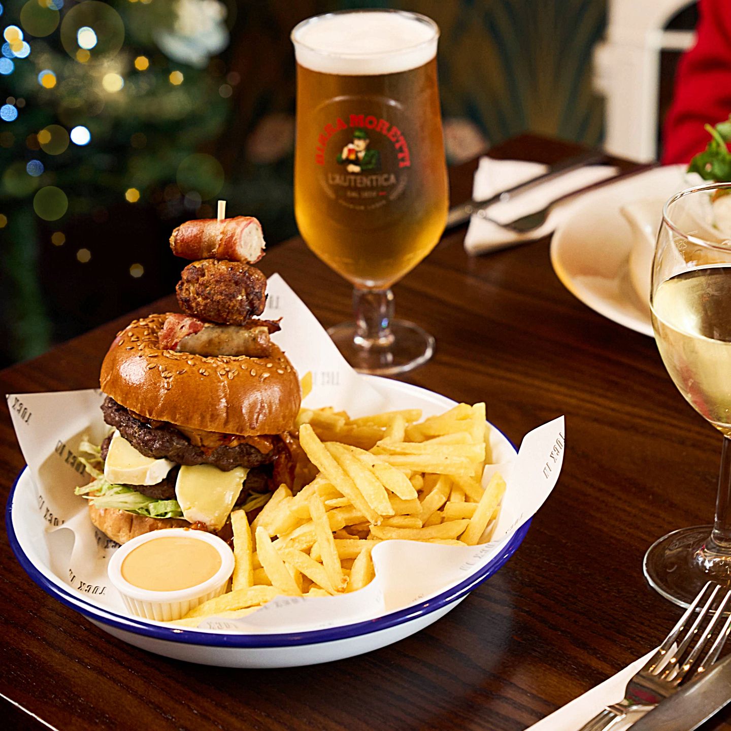 Festive Lunch & Dinner at The Spring Tide in Lowestoft